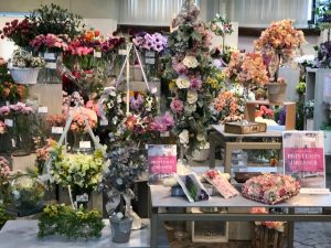 空間を華やかに変える！「横浜ディスプレイミュージアム」の花商材への思いをお伺いしました。【前編】