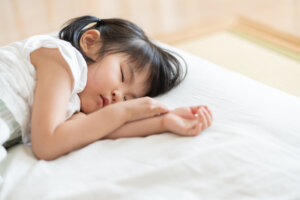 夏の寝具・ファブリックで快適な眠りを！ひんやり＆通気性抜群のアイテムを仕入れて提案しよう